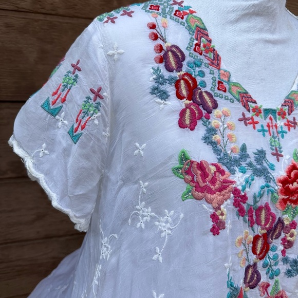 JOHNNY WAS embroidered asymmetrical top - Picture 4 of 7